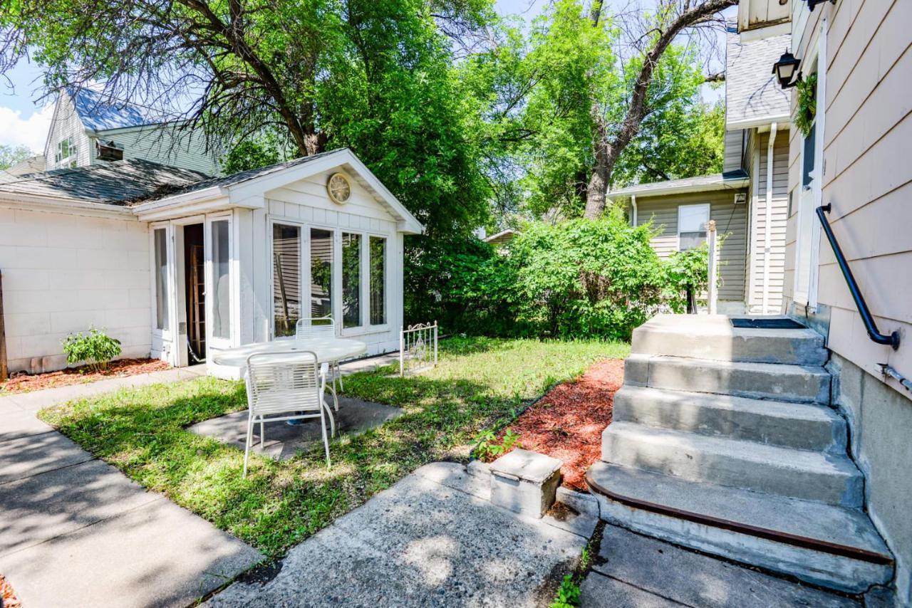 Villa Unique Two Story With A Vintage Flare Fargo Exterior foto